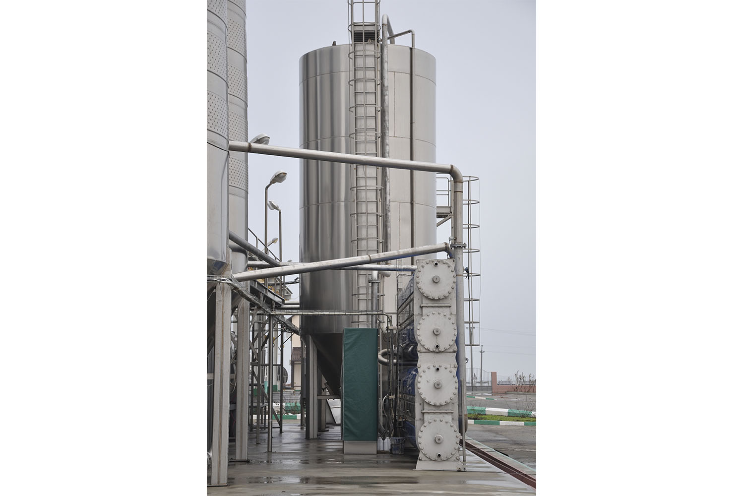 Емкости для хранения и обработки виноматериалов