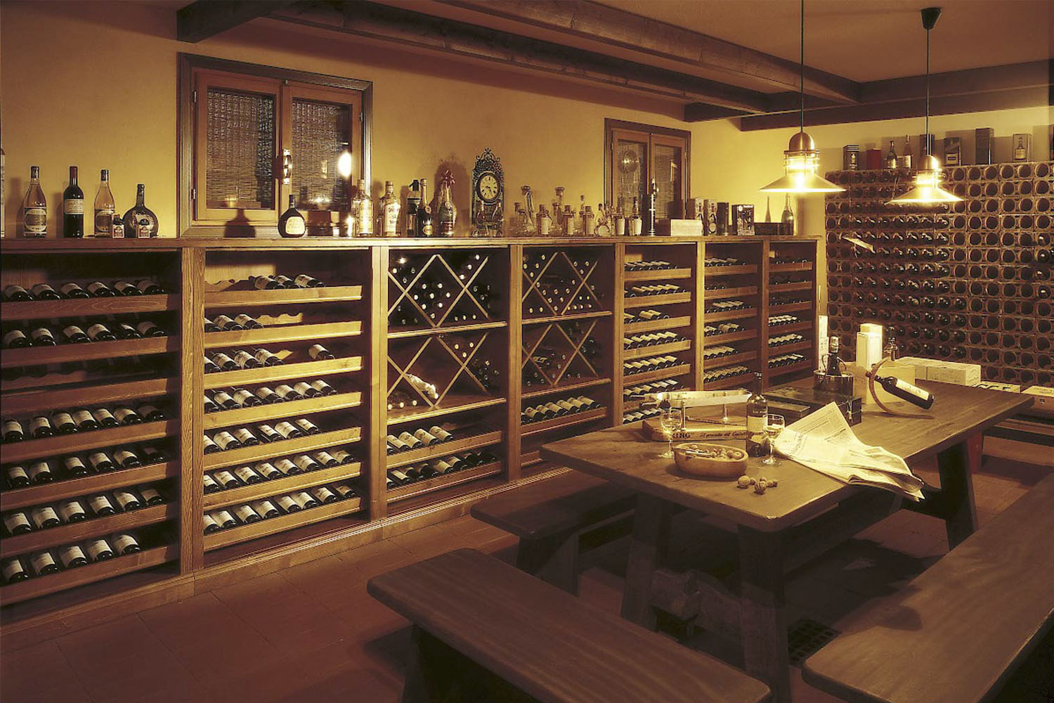 Комплекстные решения для винотек, баров, дегустационных залов PADOAN